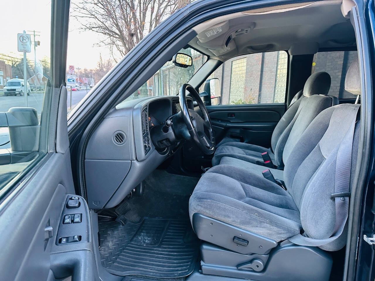 2006 GMC Sierra 1500 for sale at American Dream Motors in Winchester, VA