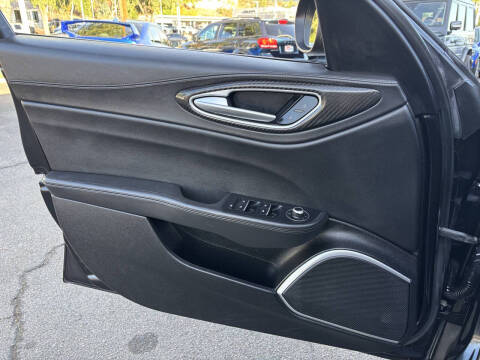 2017 Alfa Romeo Giulia Quadrifoglio