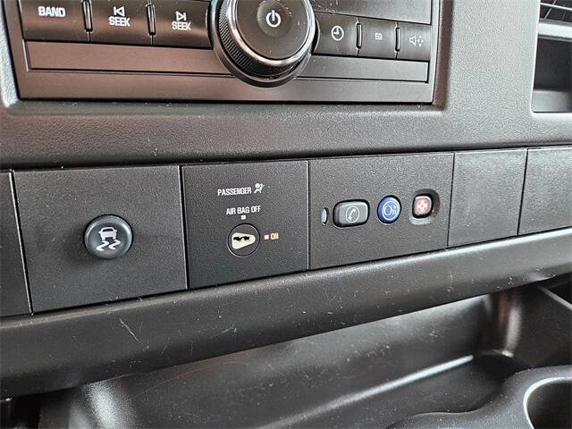 2011 GMC Savana LS 3500