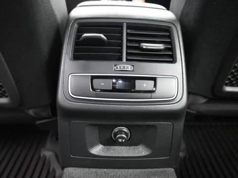 2022 Audi A4 quattro Premium 40 TFSI