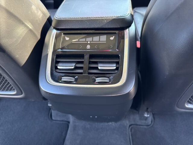 2022 Volvo XC90 T5 Momentum