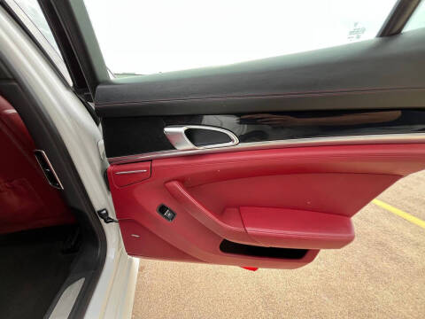 2014 Porsche Panamera 4