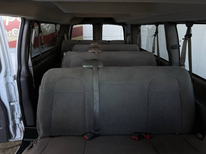 2017 Chevrolet Express LT 3500