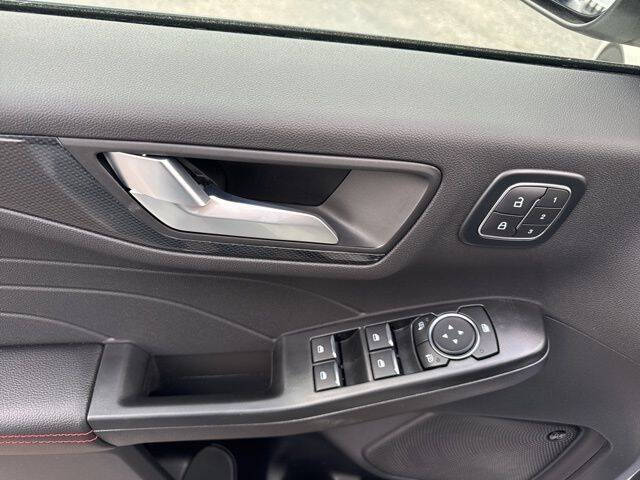 2026 Ford Escape ST-Line Select