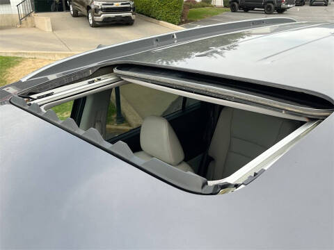 2021 Honda Pilot Touring w/Rear Captain's Chairs