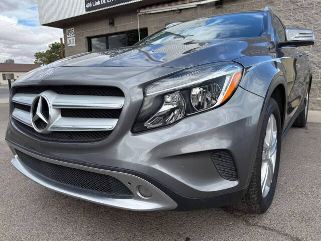 2016 Mercedes-Benz GLA-Class GLA250's photo