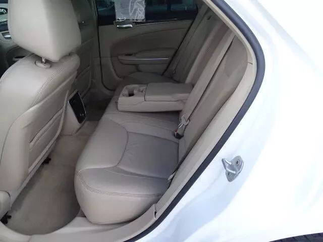 2011 Chrysler 300 Limited