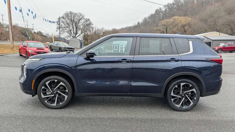 2024 Mitsubishi Outlander SE