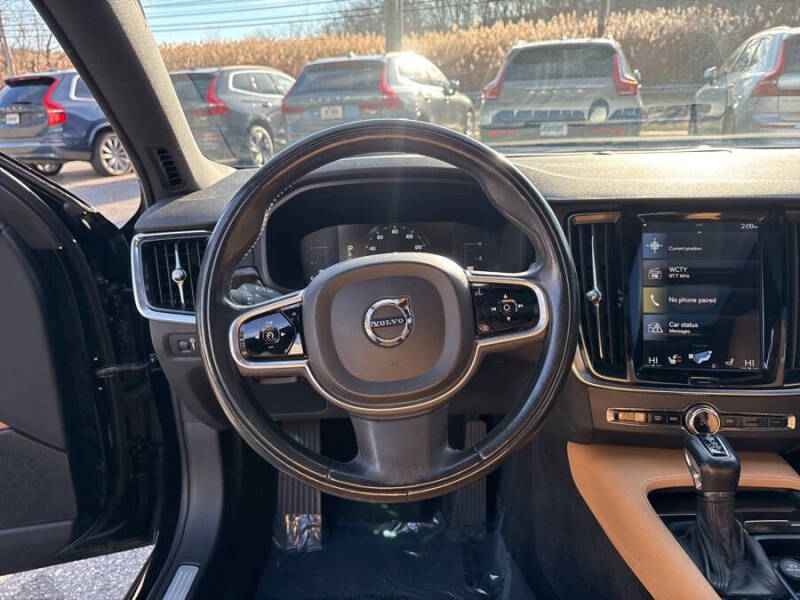 2018 Volvo S90 T5 Momentum