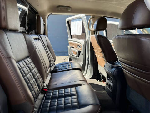 2017 Nissan Titan Platinum Reserve