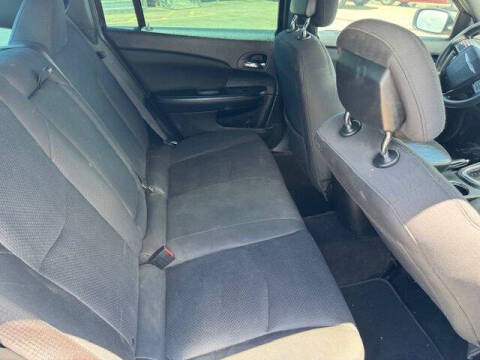 2014 Chrysler 200 LX