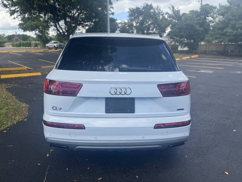 2018 Audi Q7 2.0T quattro Premium Plus