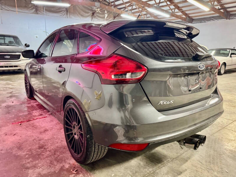 2017 Ford Focus ST