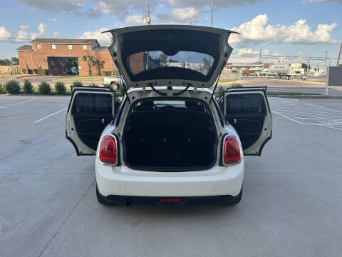2016 MINI Hardtop 4 Door Cooper