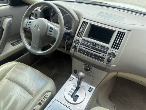 2004 Infiniti FX35