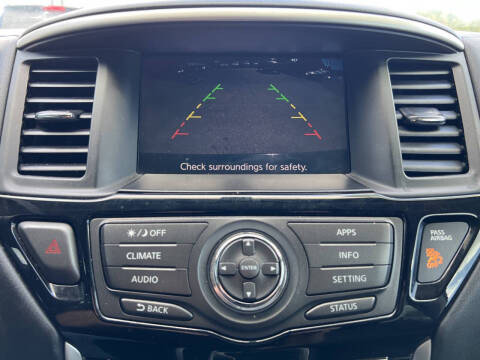 2017 Nissan Pathfinder S