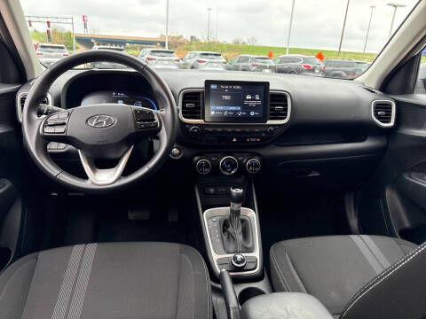 2025 Hyundai Venue SEL