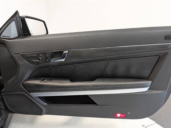 Black 2011 Mercedes-Benz E-Class E 550 Convertible E 550 2dr Convertible 18