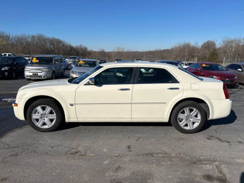 2006 Chrysler 300 for sale at CARS PLUS CREDIT in Independence MO