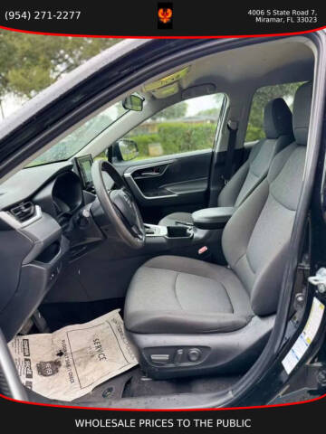 2022 Toyota RAV4 XLE