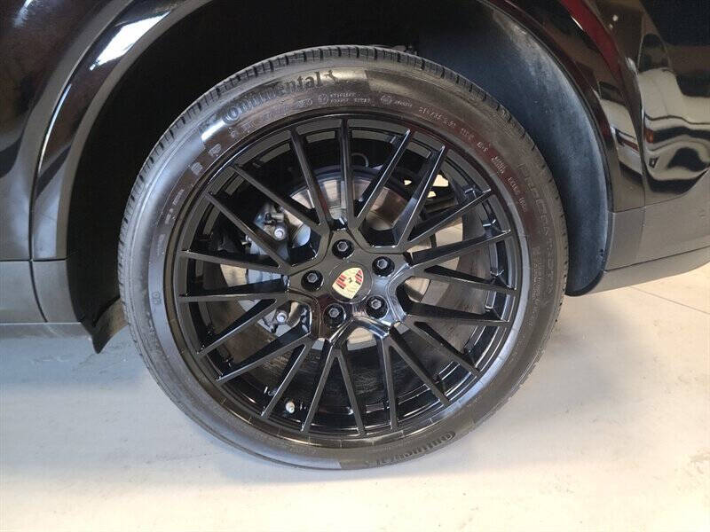 2023 Porsche Cayenne S