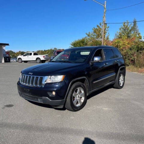 2011 Jeep Grand Cherokee for sale at Green Light Auto in Bridgeton, NJ