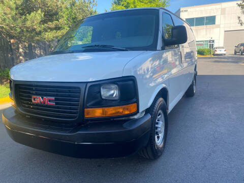 2007 GMC Savana Cargo for sale at Super Bee Auto in Chantilly VA