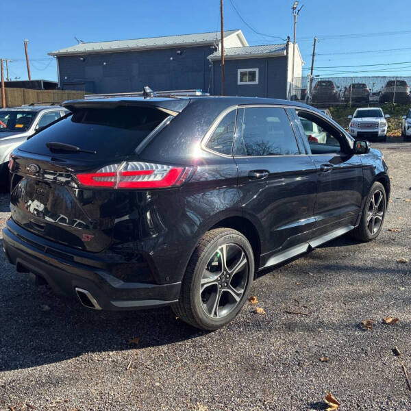 2019 Ford Edge ST