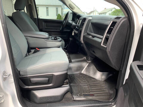 2017 RAM 1500 Express