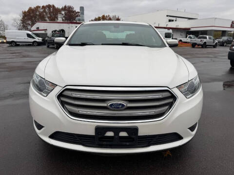 2016 Ford Taurus SEL