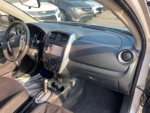 2019 Nissan Versa SV