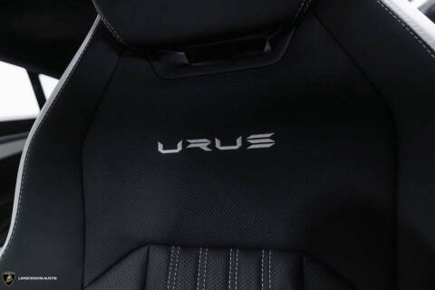 2023 Lamborghini Urus S
