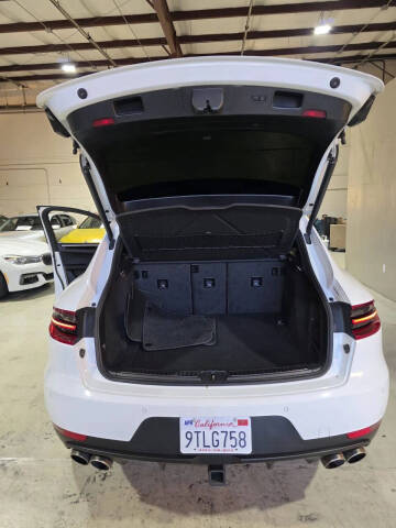 2017 Porsche Macan S