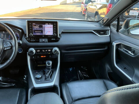 2020 Toyota RAV4 Hybrid XSE