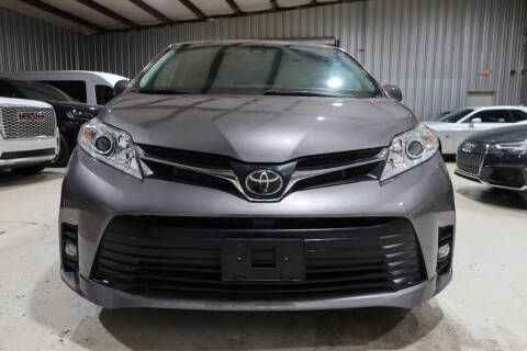 2020 Toyota Sienna LE 8-Passenger