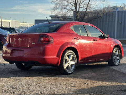 2011 Dodge Avenger Lux