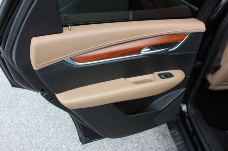 2017 Cadillac XT5 Platinum