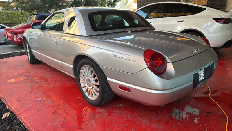 2005 Ford Thunderbird Deluxe
