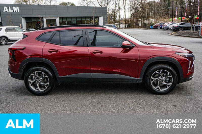 2025 Chevrolet Trax LT