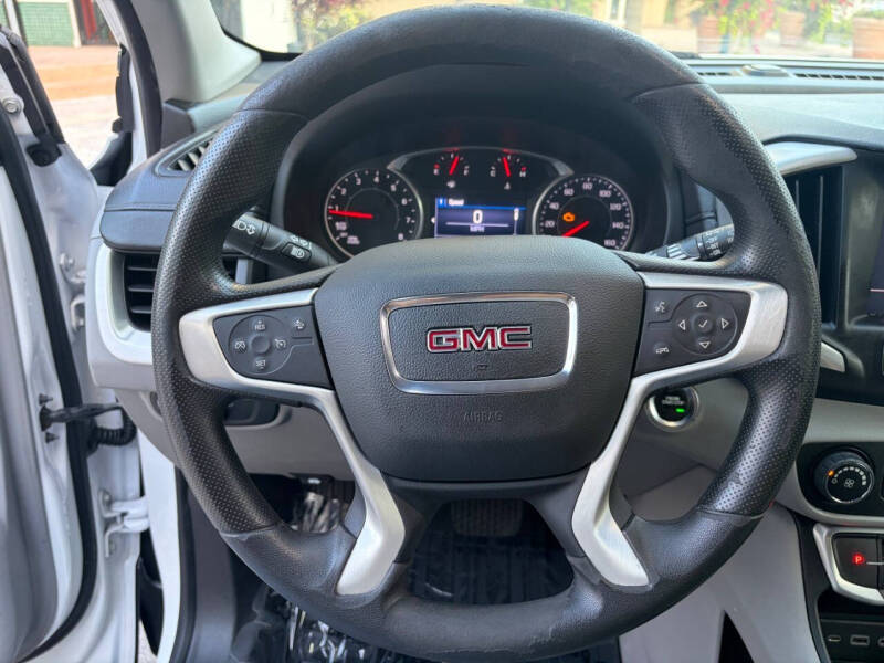 2022 GMC Terrain SLE