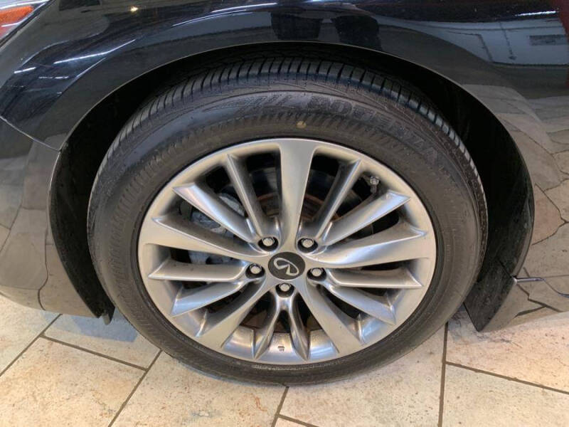 2022 Infiniti Q50 Luxe