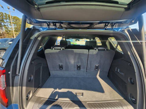 2025 GMC Yukon Elevation