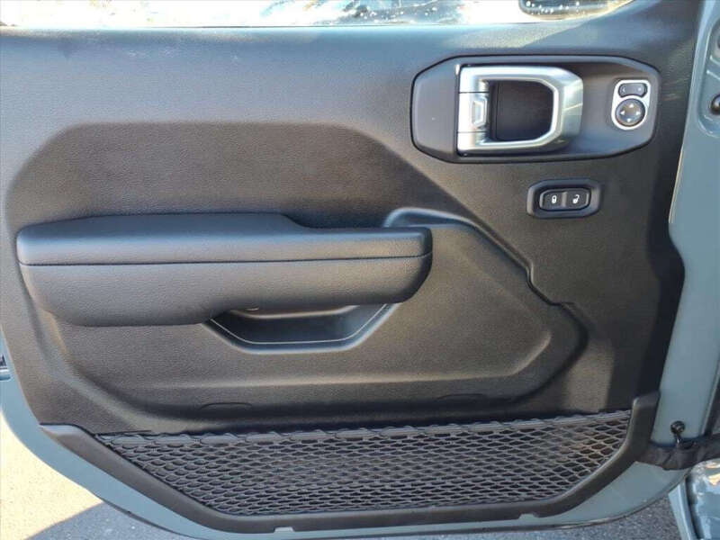 2024 Jeep Gladiator Sport