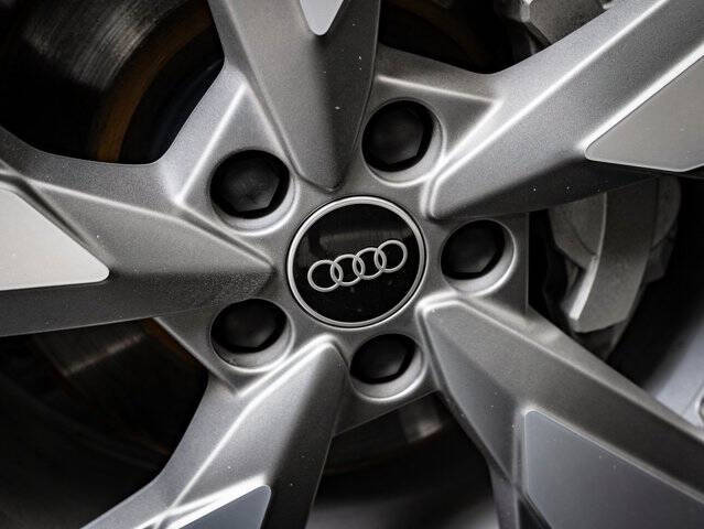 2023 Audi Q5 quattro Premium 40 TFSI