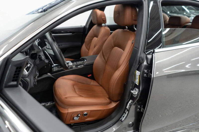 2022 Maserati Ghibli Modena Q4