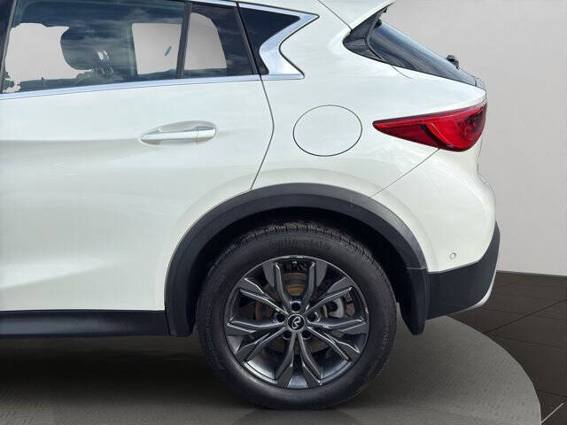 2019 Infiniti QX30 Essential