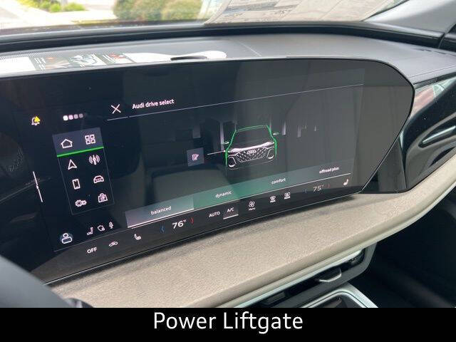 2025 Audi Q5 quattro Premium TFSI