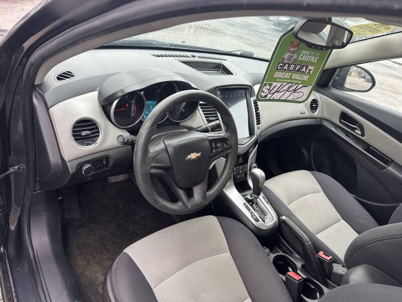 2013 Chevrolet Cruze LS Auto