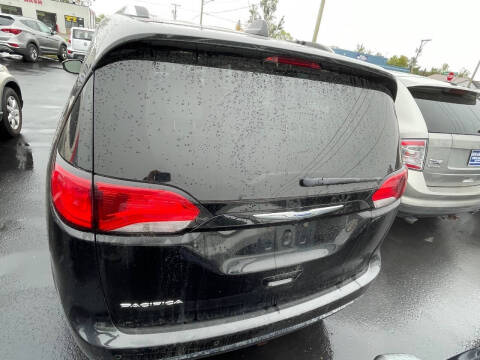 2018 Chrysler Pacifica Touring L