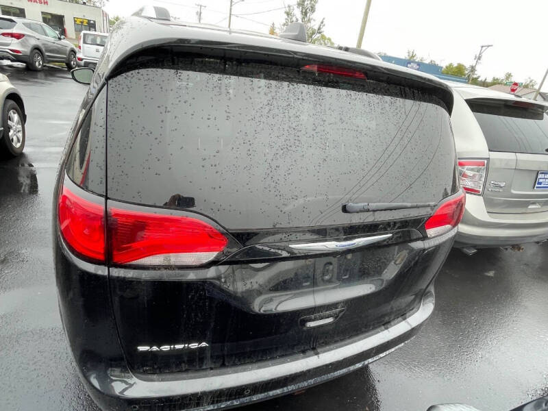 2018 Chrysler Pacifica Touring L